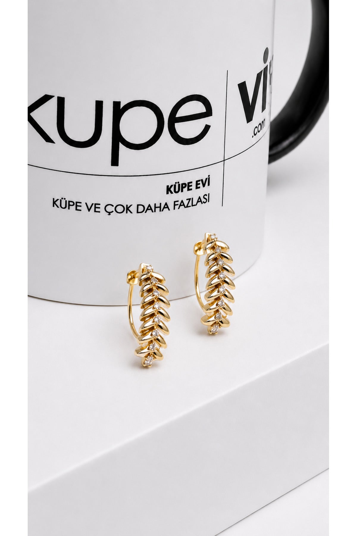 14 Ayar Altın Kaplama Yaprak Zirkon Taşlı Halka Kadın Küpe | Xuping | Aura Collection